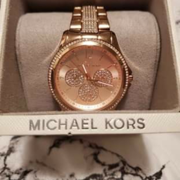 Michael kors watch main image 4